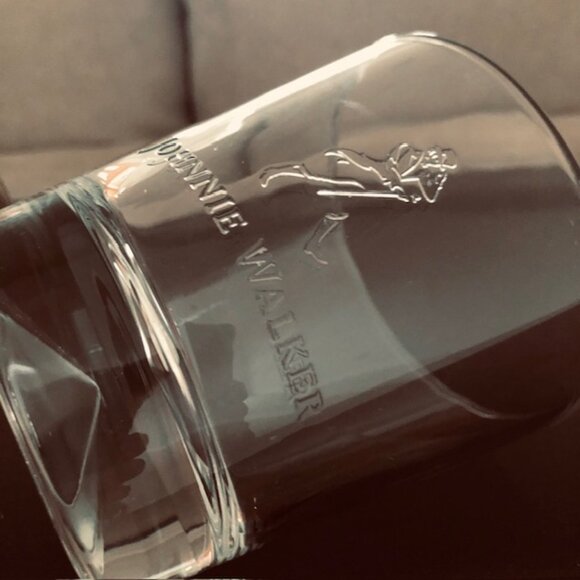 2 Johnnie Walker Whisky Rocks Glasses with Embossed details and prism bottoms - Picture 2 of 16